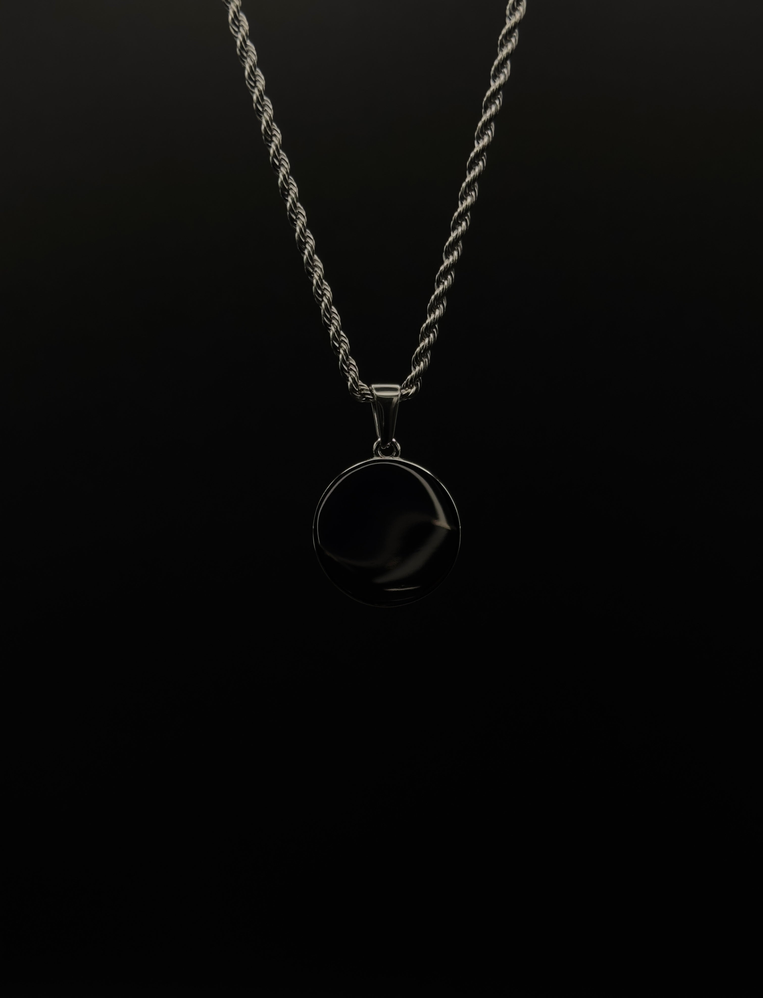 Astra Polaris Pendant